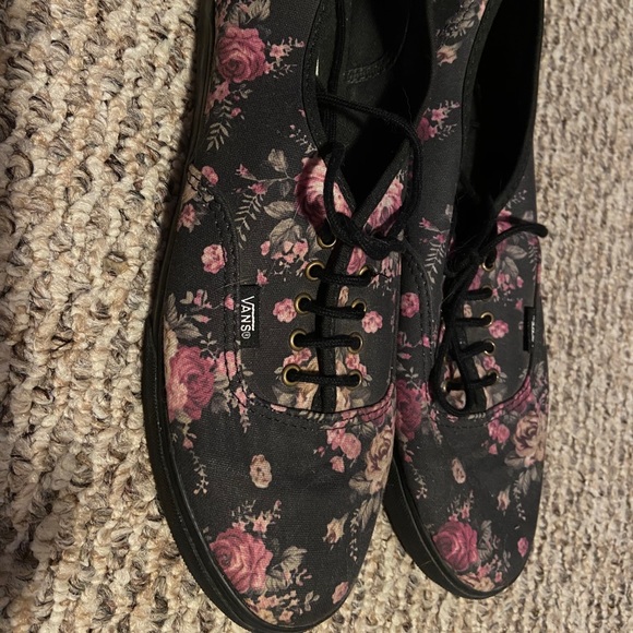 Sold - Picture 6 of 6